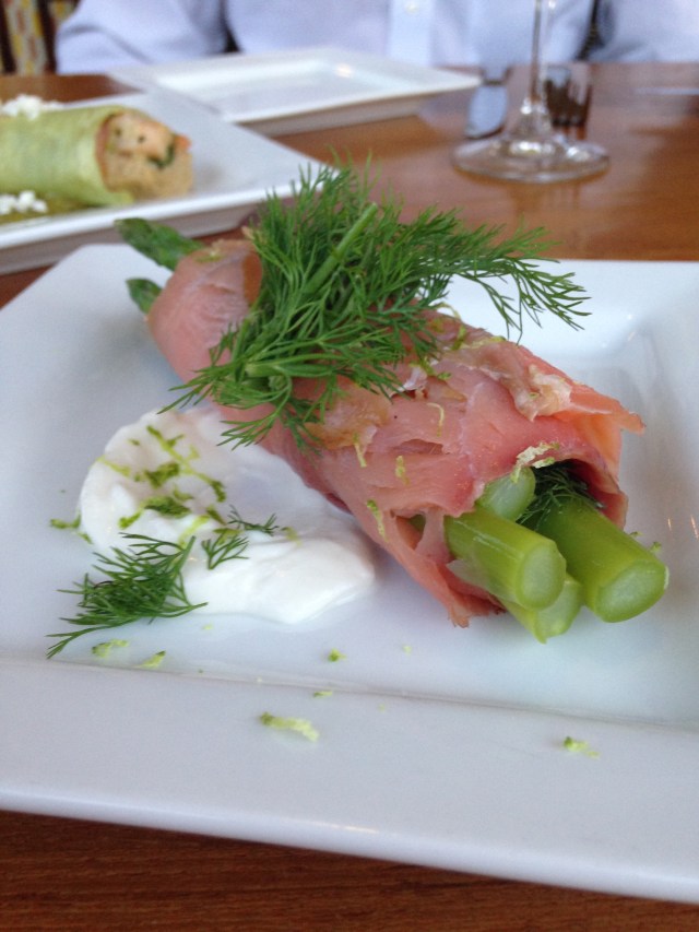 Smoked salmon asparagus with goat cheese and dill